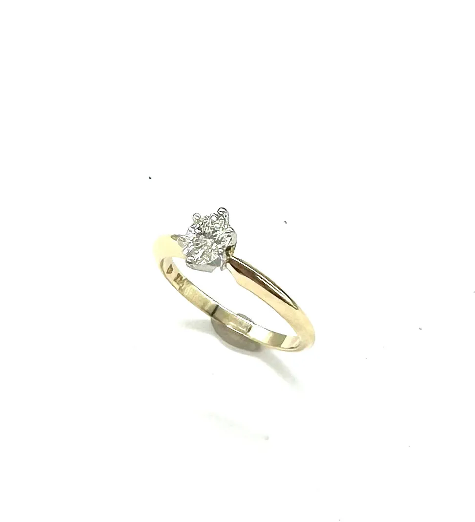 1/2 Ctw Oval Solitare Ring