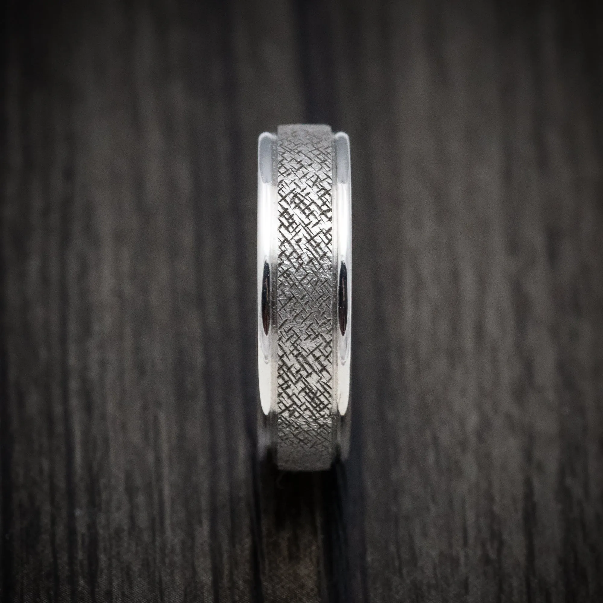 14K White Gold Hatched Classic Wedding Men's Band