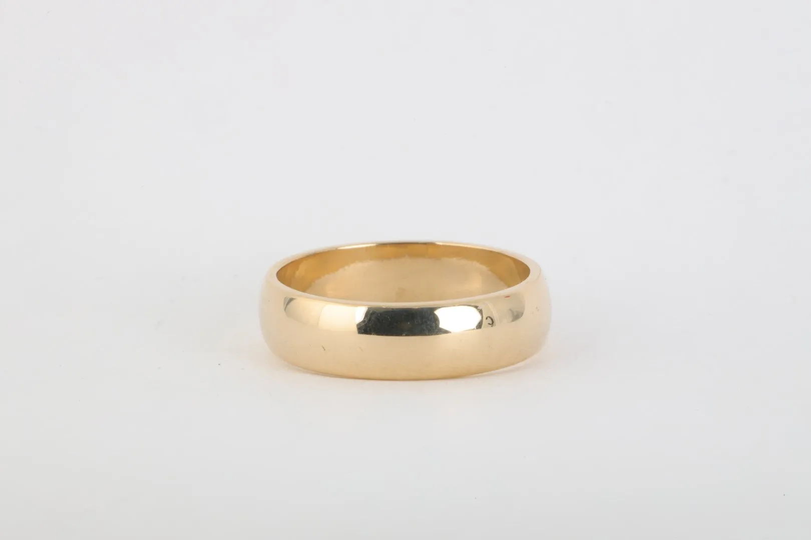 14k Yellow Gold Wedding Band Ring Size 6 (4.4g)