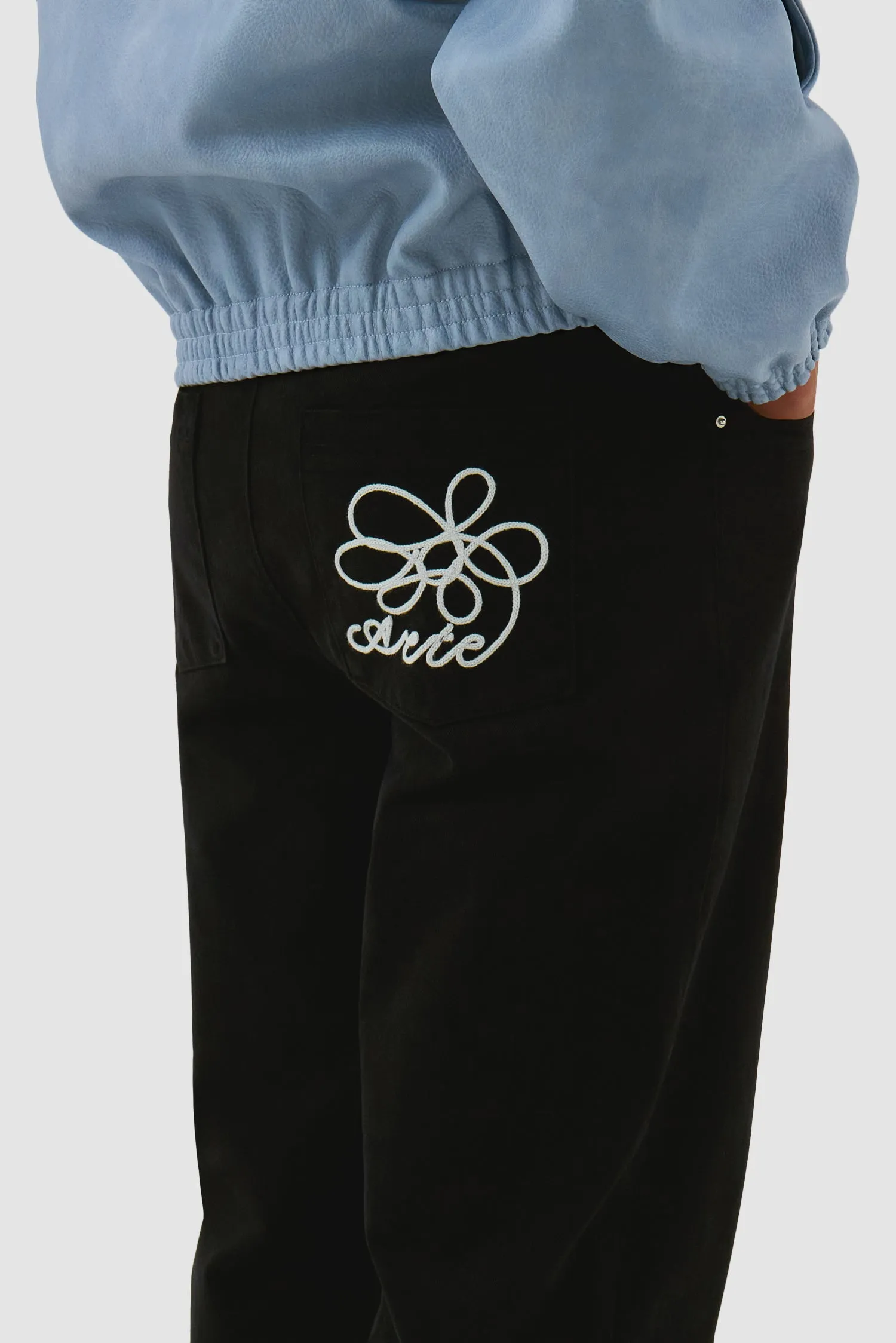 Embroidery Pocket Pants - Black