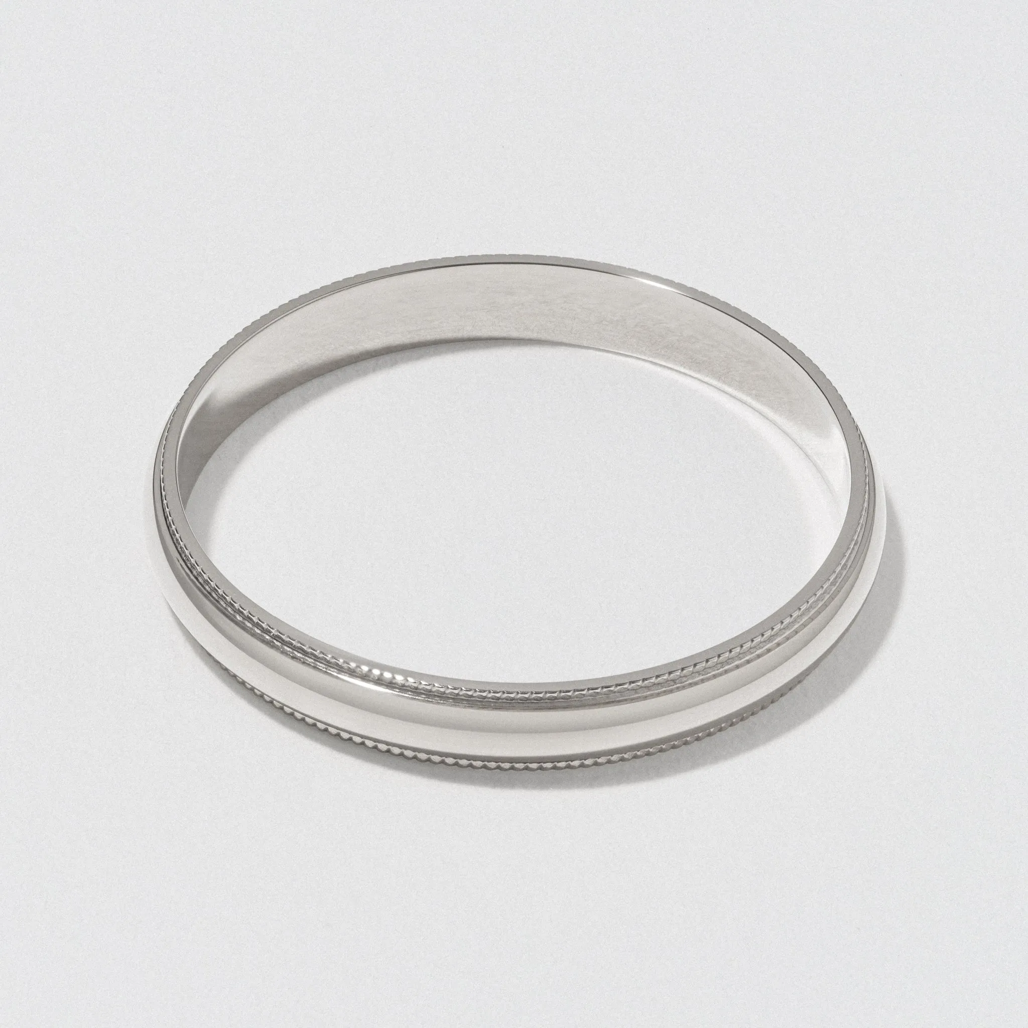 Platinum Classic Milgrain Wedding Band - Polished 3mm