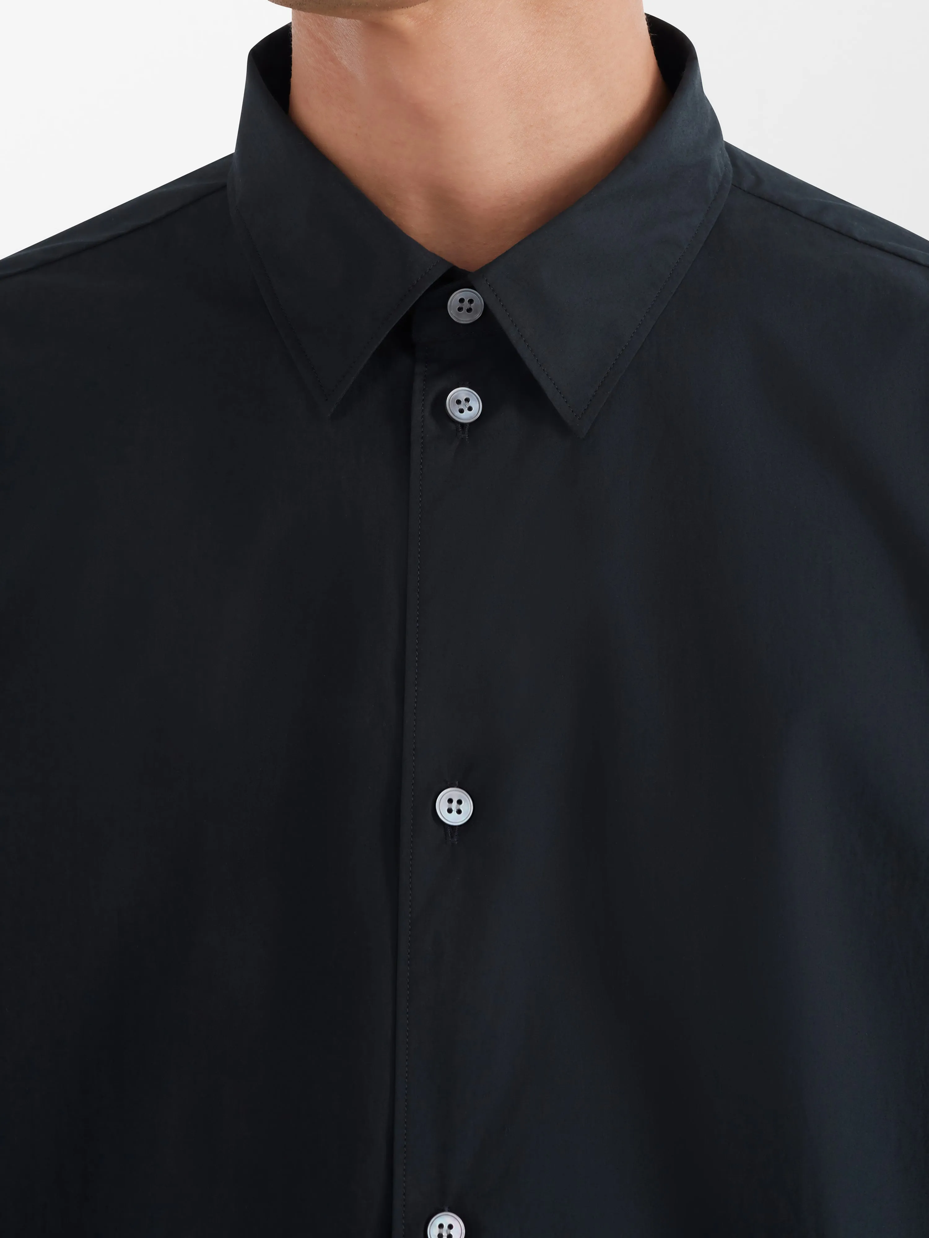 Santo Shirt in Darkest Navy